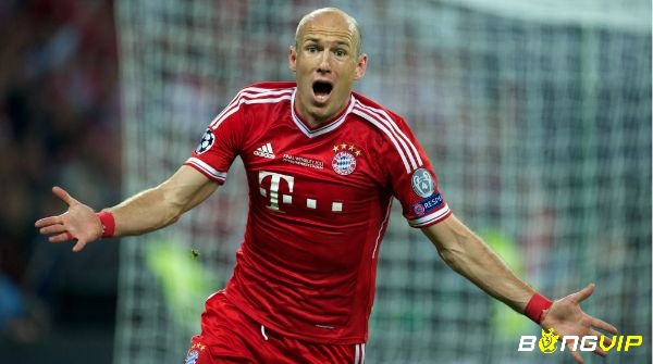 Cầu thủ chạy nhanh nhất thế giới gọi tên Arjen Robben với tốc độ chạy 37km/h