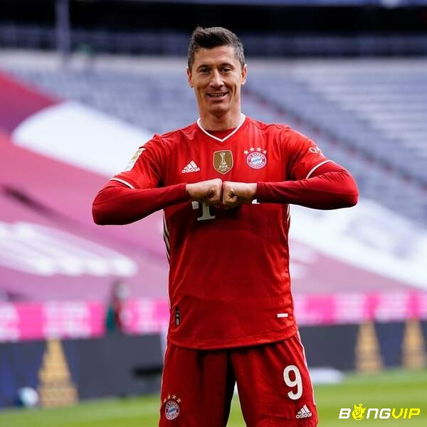 Robert Lewandowski là một trong số ít cầu thủ Hà Lan chơi tốt tại Bundesliga