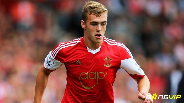 Trung vệ/hậu vệ xuất sắc Calum Chambers của Southampton