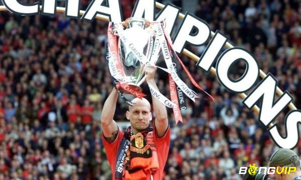 Jaap Stam - hậu vệ hay nhất Manchester United