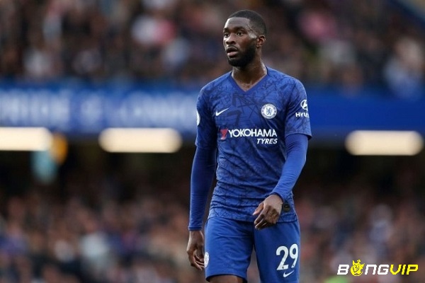 Trung vệ Fikayo Tomori