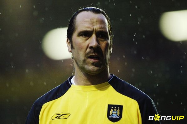 David Seaman - Thủ môn xuất sắc nhất trong lịch sử Man City