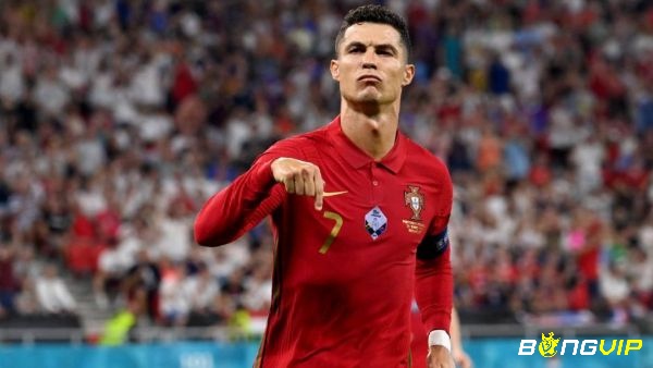 Tiền đạo hay nhất giải đấu Euro -  Cristiano Ronaldo.