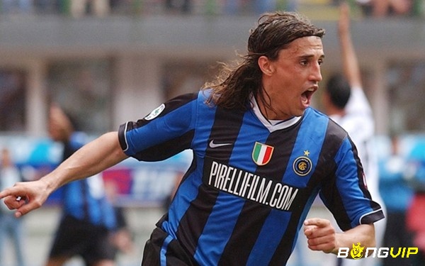 Tiền đạo hay nhất Inter Milan là chân sút Hernan Crespo