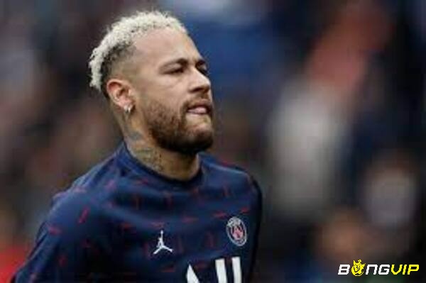 Tiền đạo người Brazil Neymar (Paris Saint – Germain)