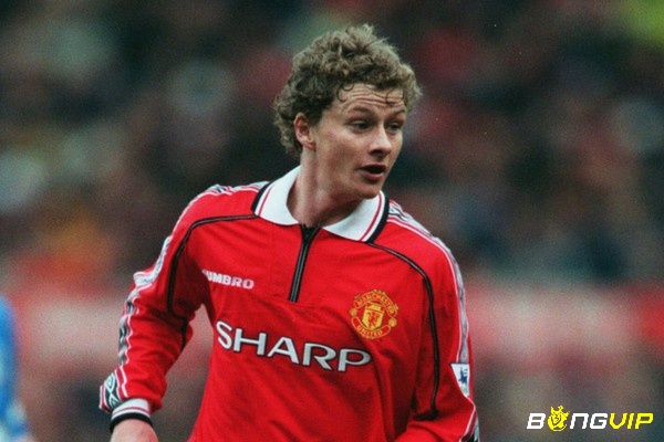 Tiền đạo hay nhất Manchester United là cầu thủ Gunnar Solskjaer