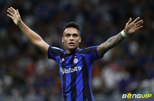 Martínez mang về 21 bàn thắng và xếp thứ 3 cầu thủ xuất sắc nhất ở Serie A