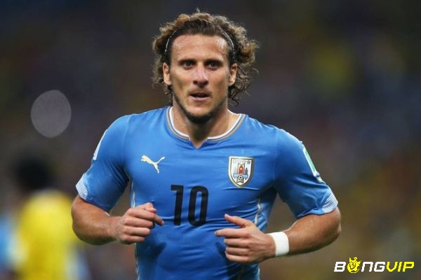 Tiền đạo hay nhất World Cup - Diego Forlan.