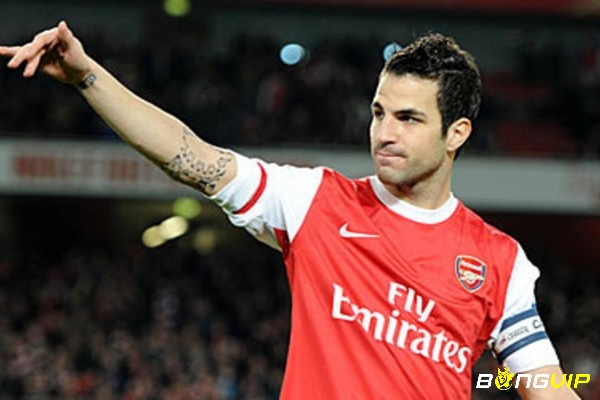 Cesc Fabregas top 5 tiền vệ hay nhất Chelsea trong lịch sử.