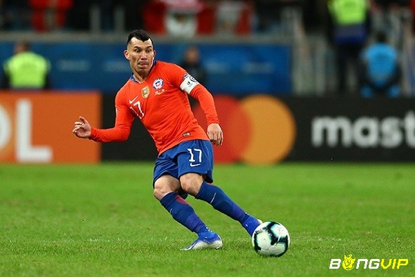 Tiền vệ hay nhất Copa America  Gary Medel 