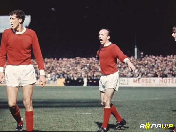 Nobby Stiles - tiền vệ hay nhất của Manchester United