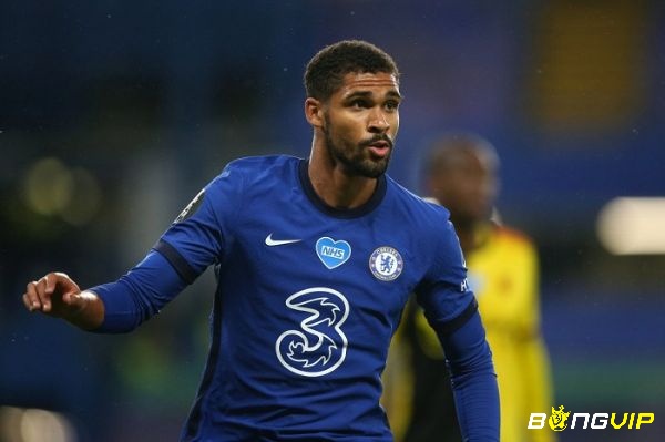 Loftus-Cheek - trung vệ hay nhất C2