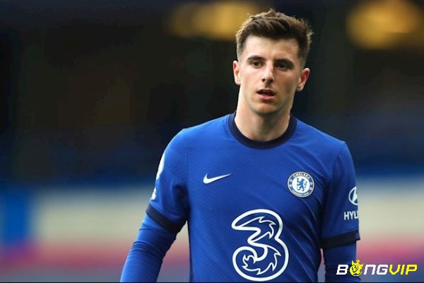 Mason Mount có tới gần 3 triệu người theo dõi và luôn thu hút với vẻ ngoài đẹp trai của anh