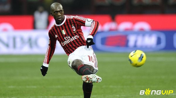 Seedorf - tiền vệ hay nhất C1, anh đoạt được 4 chức vô địch UEFA Champions League