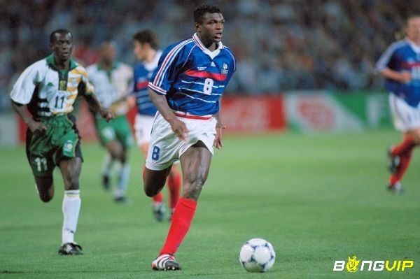  Marcel Desailly - trung vệ hay nhất, với nhiều thành tích và gần đây là ngôi vị cao nhất tại Qatar Stars League 2004-2005 