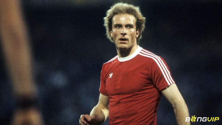 Tiểu sử Karl-Heinz Rummenigge - Những thông tin cá nhân của cầu thủ này