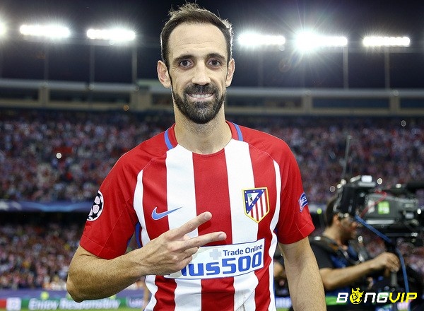 Juanfran - cầu thủ xuất sắc, hậu vệ phải nổi tiếng người Tây Ban Nha