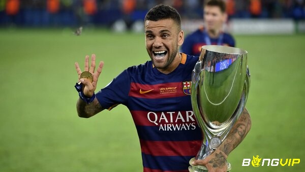 Dani Alves luôn trong đội hình xuất sắc nhất Barcelona 