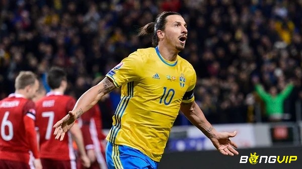 Ibrahimovic có những bàn thắng rất đẹp mắt theo phong cách riêng