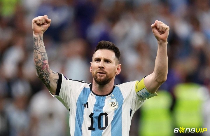 Lionel Messi được đánh giá là một trong những cầu thủ vĩ đại có mức lương cao nhất trong làng bóng đá 