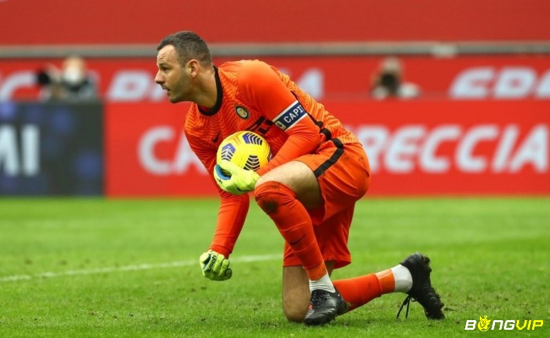 Thủ môn Samir Handanovic