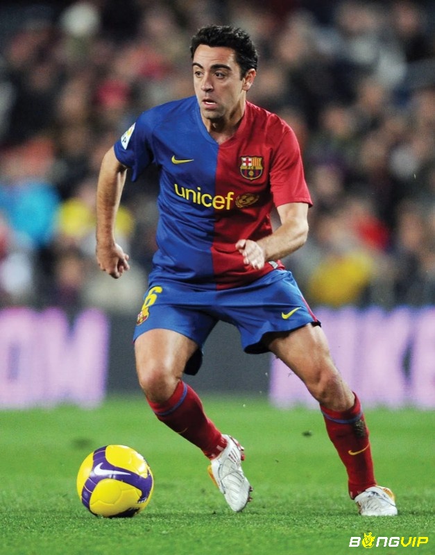 Top tiền vệ hay nhất C1 đầu tiên phải kể đến Xavi