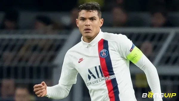 Top hậu vệ hay nhất C1 ấn tượng với tài lãnh đạo Thiago Silva