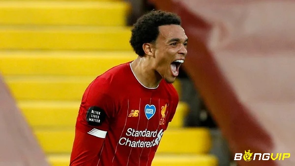 Top hậu vệ hay nhất C1 ấn tượng là Trent Alexander-Arnold