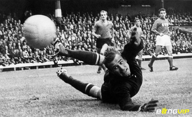 Top thủ môn hay nhất World Cup gọi tên Lev Yashin (Liên Xô)