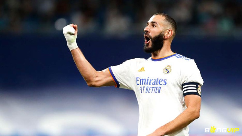 Top tiền đạo chơi hay nhất hiện nay: Cầu thủ Karim Benzema