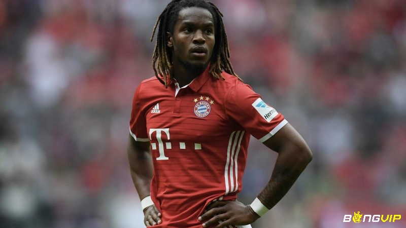 Top tiền vệ hay nhất Ligue 1 sở hữu các đường chuyền chính xác cao Renato Sanches