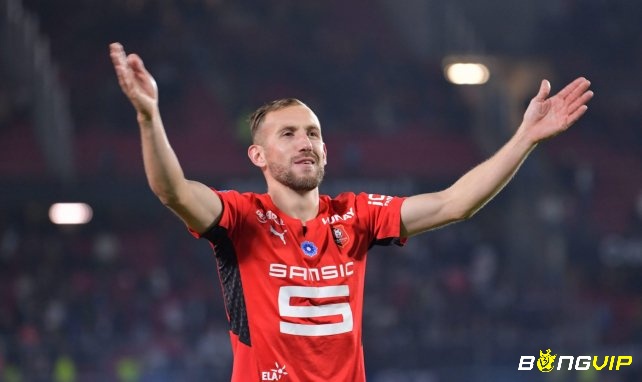 Top tiền vệ hay nhất Ligue 1 kiểm soát bóng tuyệt vời Flavien Tait