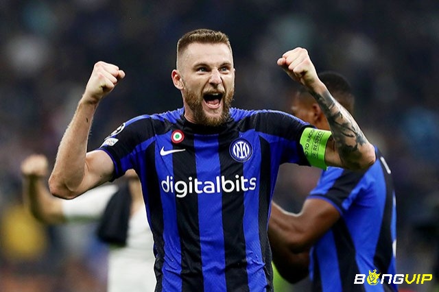 Top trung vệ hay nhất Serie A vững chắc với khả năng kiểm soát bóng - Milan Skriniar (Inter Milan)