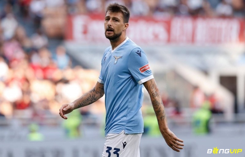 Top trung vệ hay nhất Serie A phối hợp tốt, phòng ngự tốt - Francesco Acerbi (Lazio