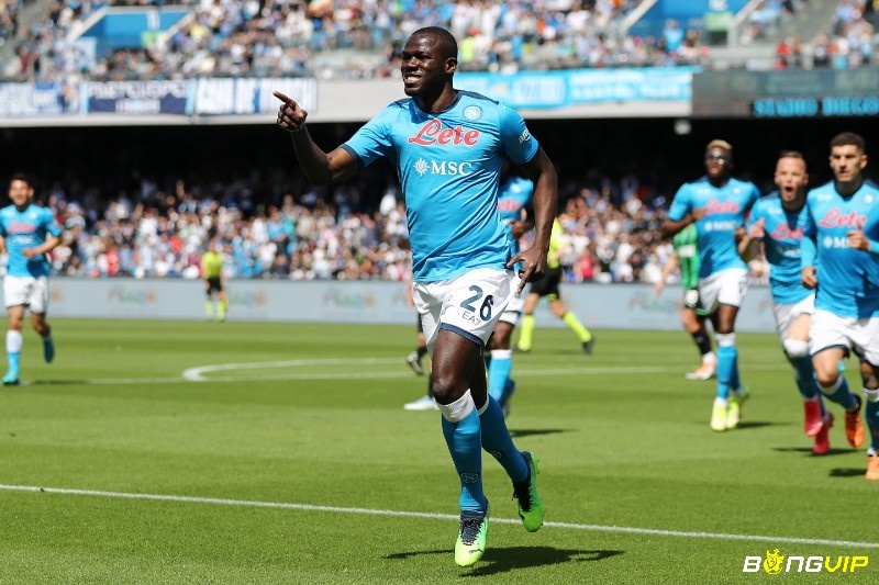 Top trung vệ hay nhất Serie A nổi tiếng với tốc độ là Kalidou Koulibaly