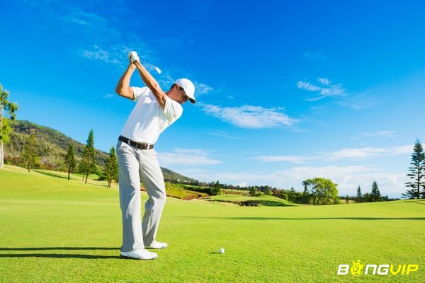 Golf là gì? Hình thức chơi Stroke play là như thế nào?