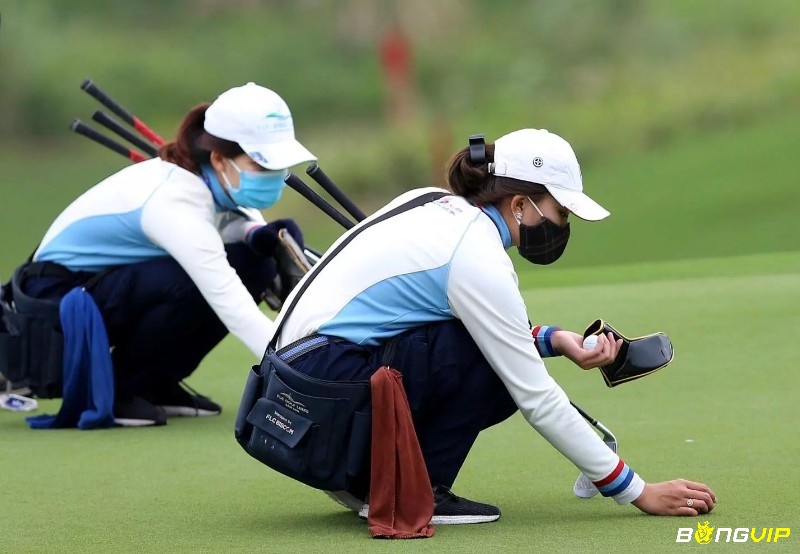 Caddie golf là công việc khá nhẹ nhàng