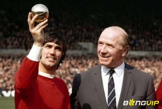 George Best đạt danh hiệu quả bóng vàng trong màu áo Manchester United.