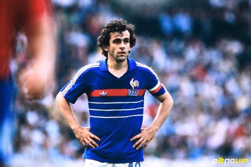 Tiểu sử Michel Platini là cầu thủ hay nhất lịch sử bóng đá Pháp theo cuộc bình chọn của tạp chí France Football. 