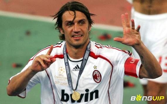 Paolo Maldini là một cầu thủ vĩ đại nhất chưa từng đoạt QBV