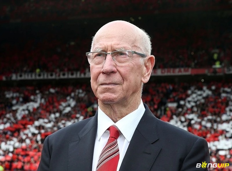 Cùng Bongvip.io tìm hiểu về tiểu sử Bobby Charlton nhé!