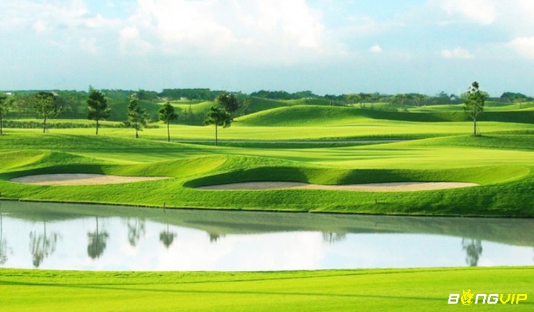 Sân Royal Island Golf & Villas luôn xanh mướt suốt mọi mùa trong năm