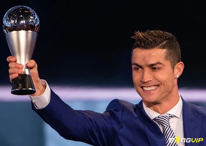 Cầu thủ xuất sắc nhất năm của fifa - Ngôi sao Bồ Đào Nha Cristiano Ronaldo