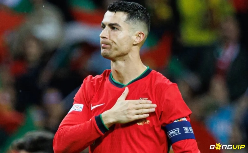 Cristiano Ronaldo là cầu thủ có kỹ thuật đá bóng và chuyền bóng cực điêu luyện 