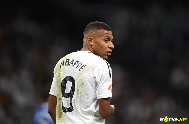 Kylian Mbappé là một cầu thủ đầy tài năng và chuyên nghiệp bậc nhất hiện nay