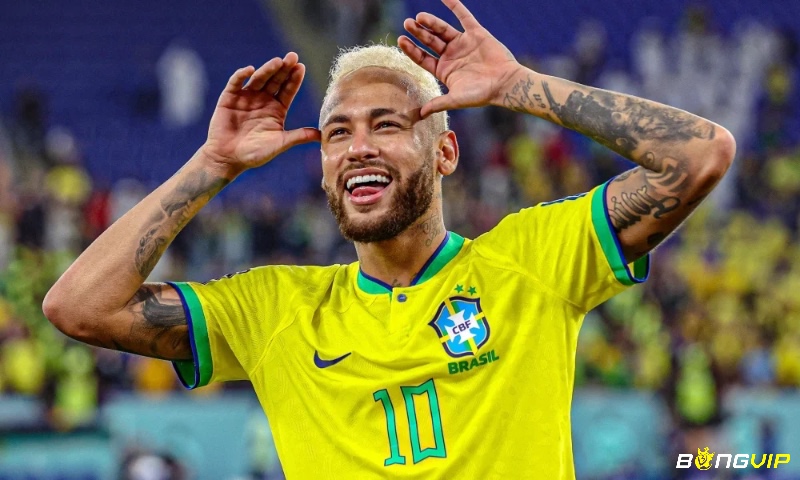 Neymar có kỹ thuật đá bóng cực kỳ điêu luyện và chuyên nghiệp