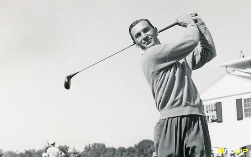 Ben Hogan là tay golf chuyên nghiệp với những cú đánh chuẩn xác nhất