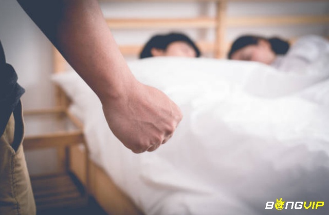 Ghen tuông, nghi ngờ hay tội lỗi – cảm xúc sau giấc mơ có thể ảnh hưởng đến mối quan hệ thật nếu không được lý giải đúng
