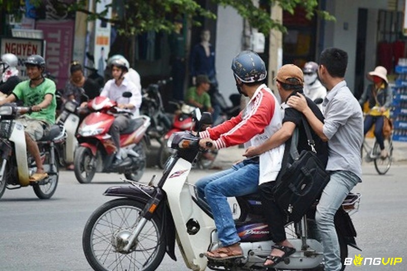 Quy trình đăng ký mô tô mới theo luật tất cả các phương tiện mô tô có dung tích xi-lanh từ 50cc trở lên đăng ký cơ quan công an nơi chủ xe cư trú